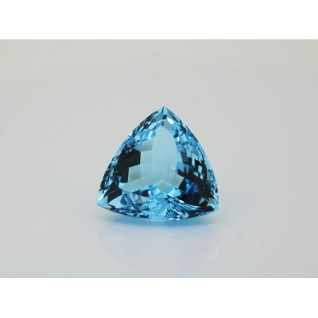 Topaze swiss blue fine traitée troidia 20x20x20mm 31.69cts