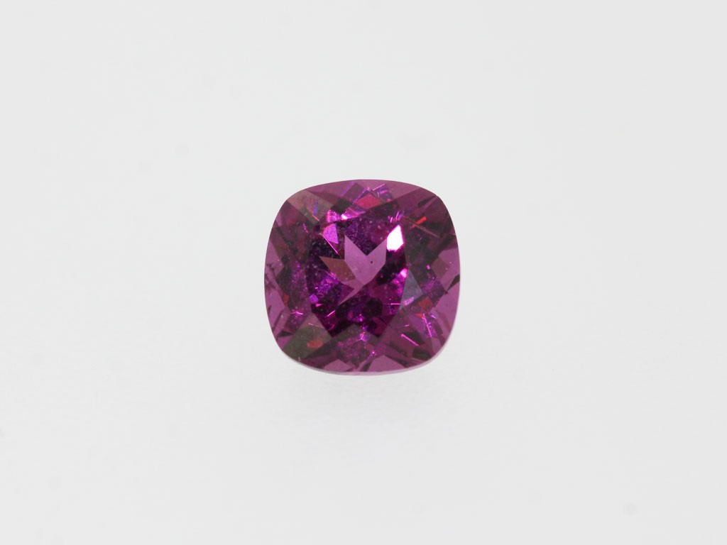 Grenat royal purple 6x6mm 1.24ct