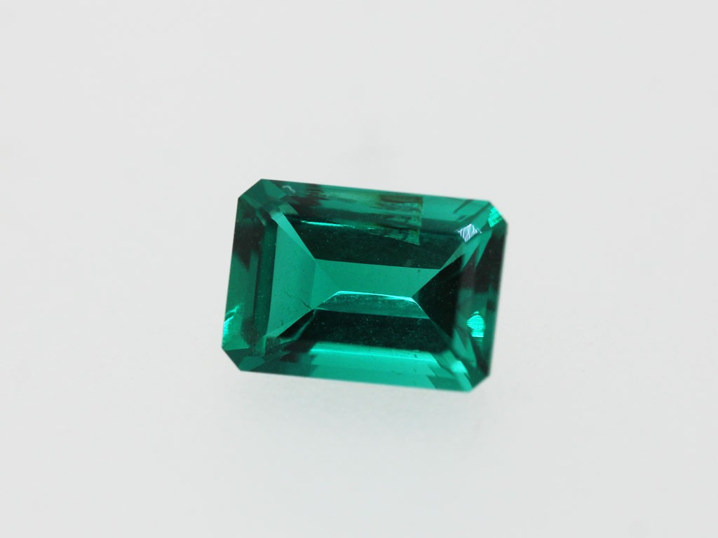 Emeraude Synthétique RPC 7x5mm 0.89ct