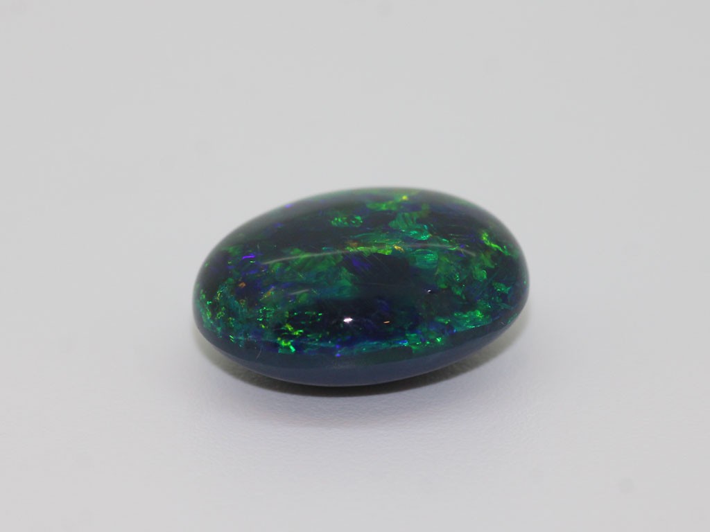 Opale cabochon ovale 10x6.6x4.4mm 1.84ct