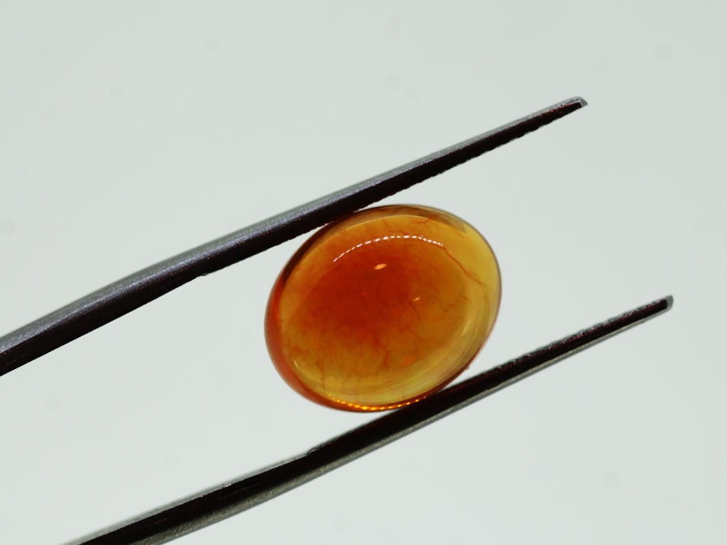 Ambre cabochon ovale 12.8x10.26mm 4.68cts