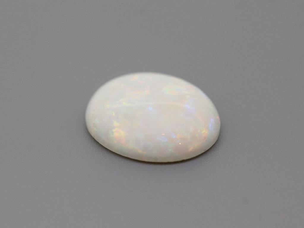 Opale cabochon ovale 14x12x4mm 4.45cts