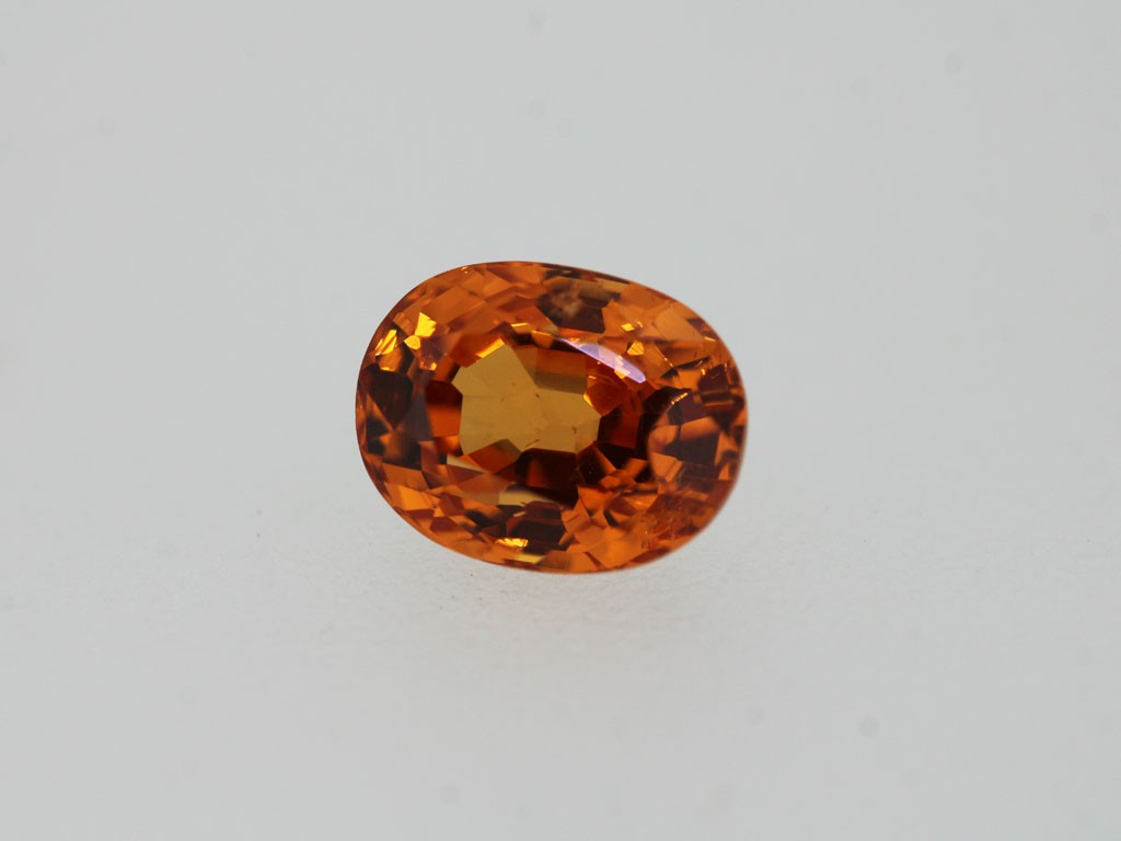 Spessartite fine ovale 7x5mm 1.74ct