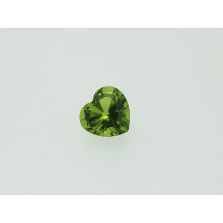 Péridot Fin Coeur 8x8mm 1.88cts