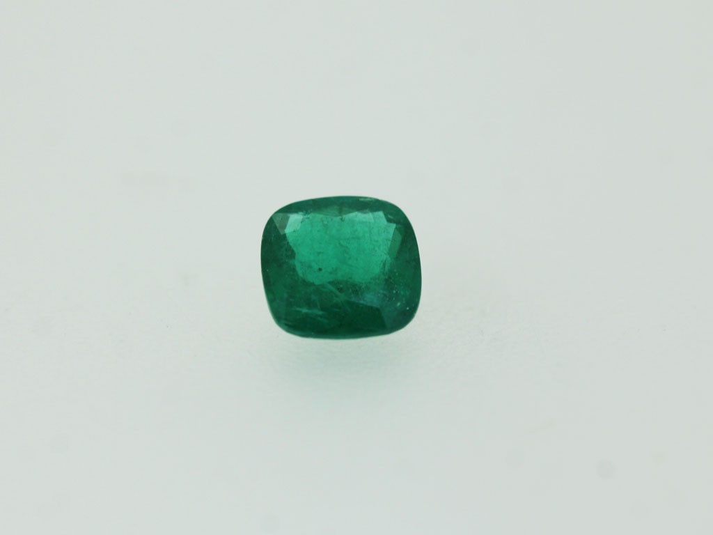 Emeraude fine coussin 5.5x5.5mm 0.60ct