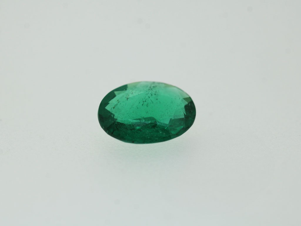 Emeraude fine ovale 8x6mm 0.82ct