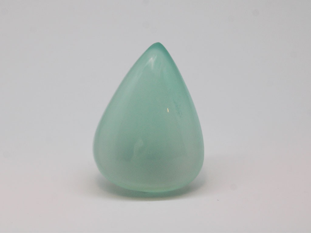 Calcédoine poire 16x12mm 7.48cts