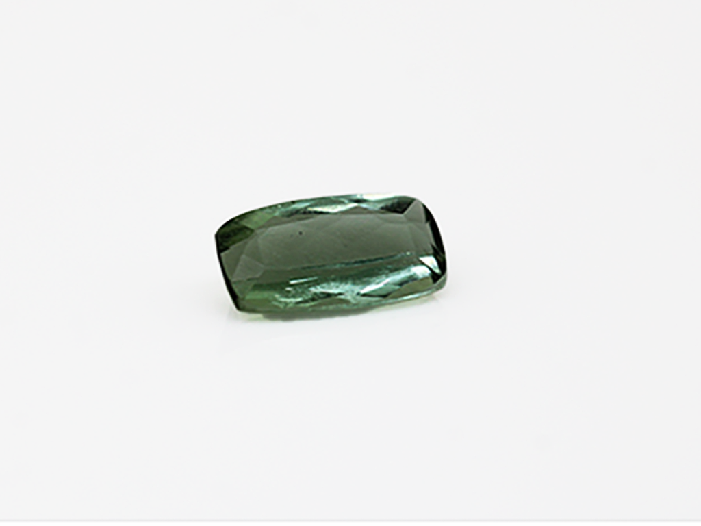 Toumaline Tonneau Verte 8.3x5x3.9mm 2.17cts