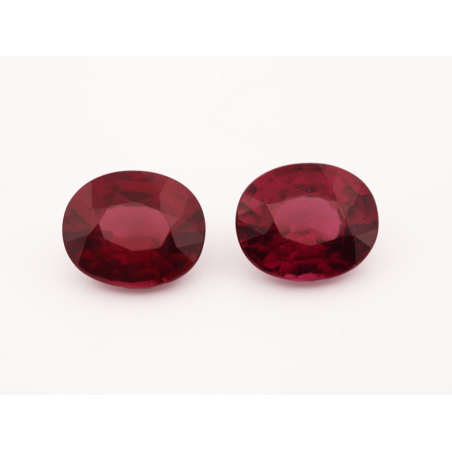 Grenat Rhodolite Ovale 8.2x6.9mm 2.15cts