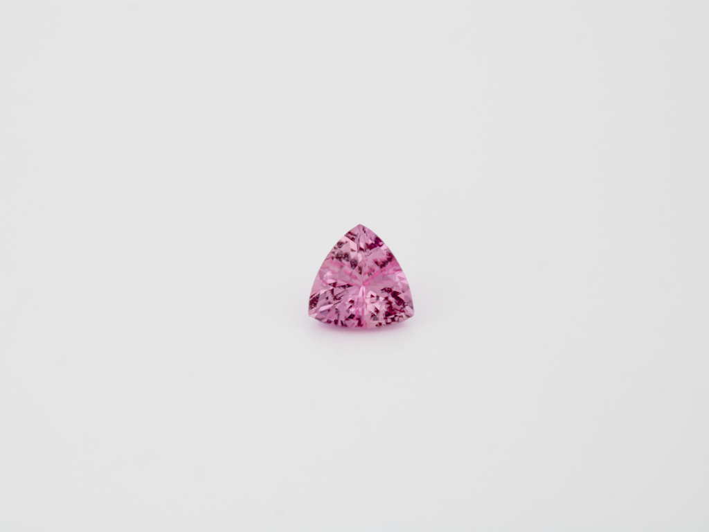 Saphir rose troïdia 4x4x4mm 0.30ct