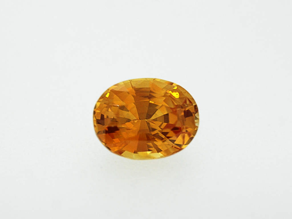 Saphir Orange Ovale 8x6mm 1.69cts