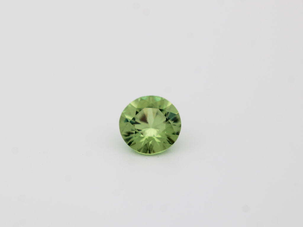 Démantoïde rond 4.2mm 0.33ct